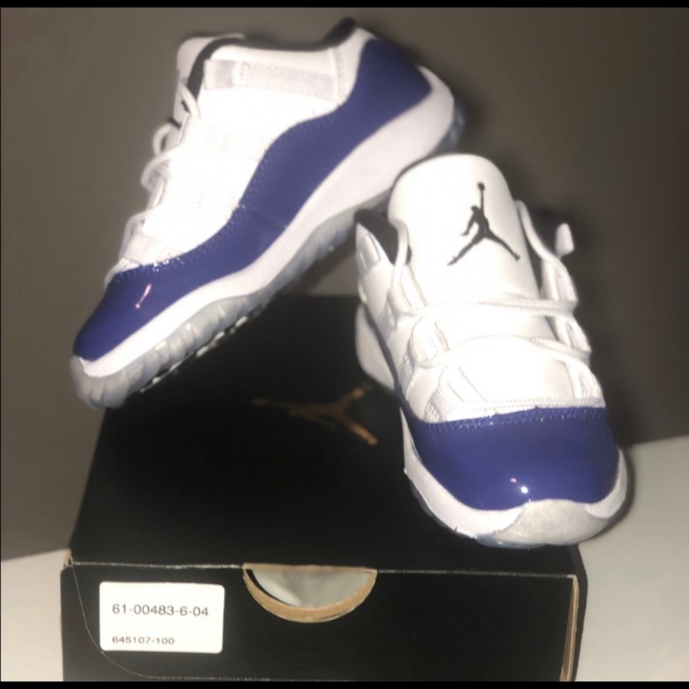 Jordan 11s